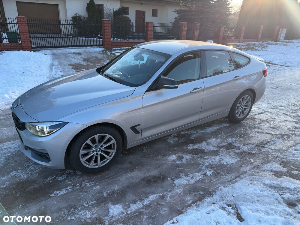BMW Seria 3 320i - 9