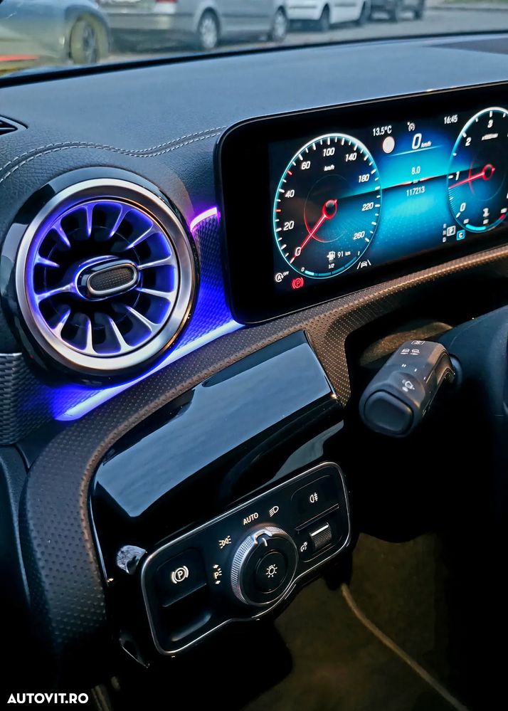 Mercedes-Benz CLA - 13