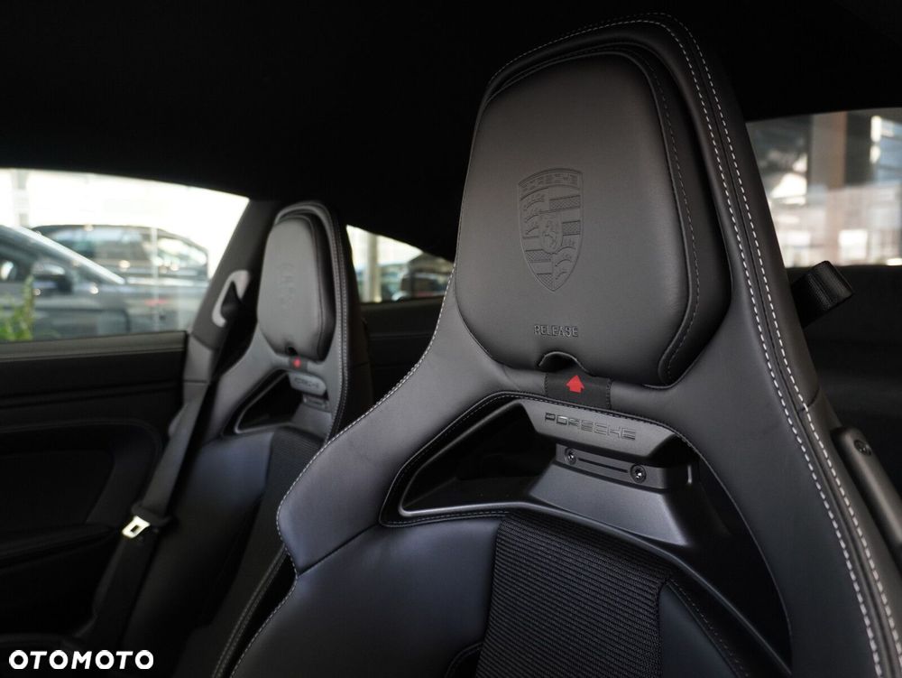 Porsche 911 GT3 Touring PDK - 25