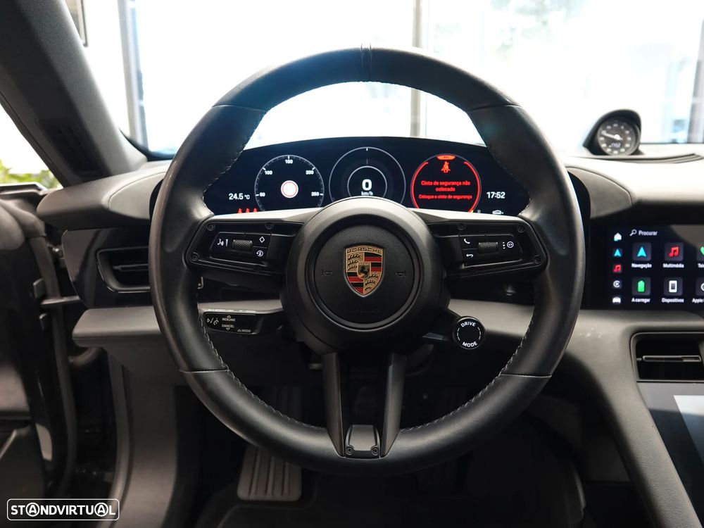 Porsche Taycan 4S - 23
