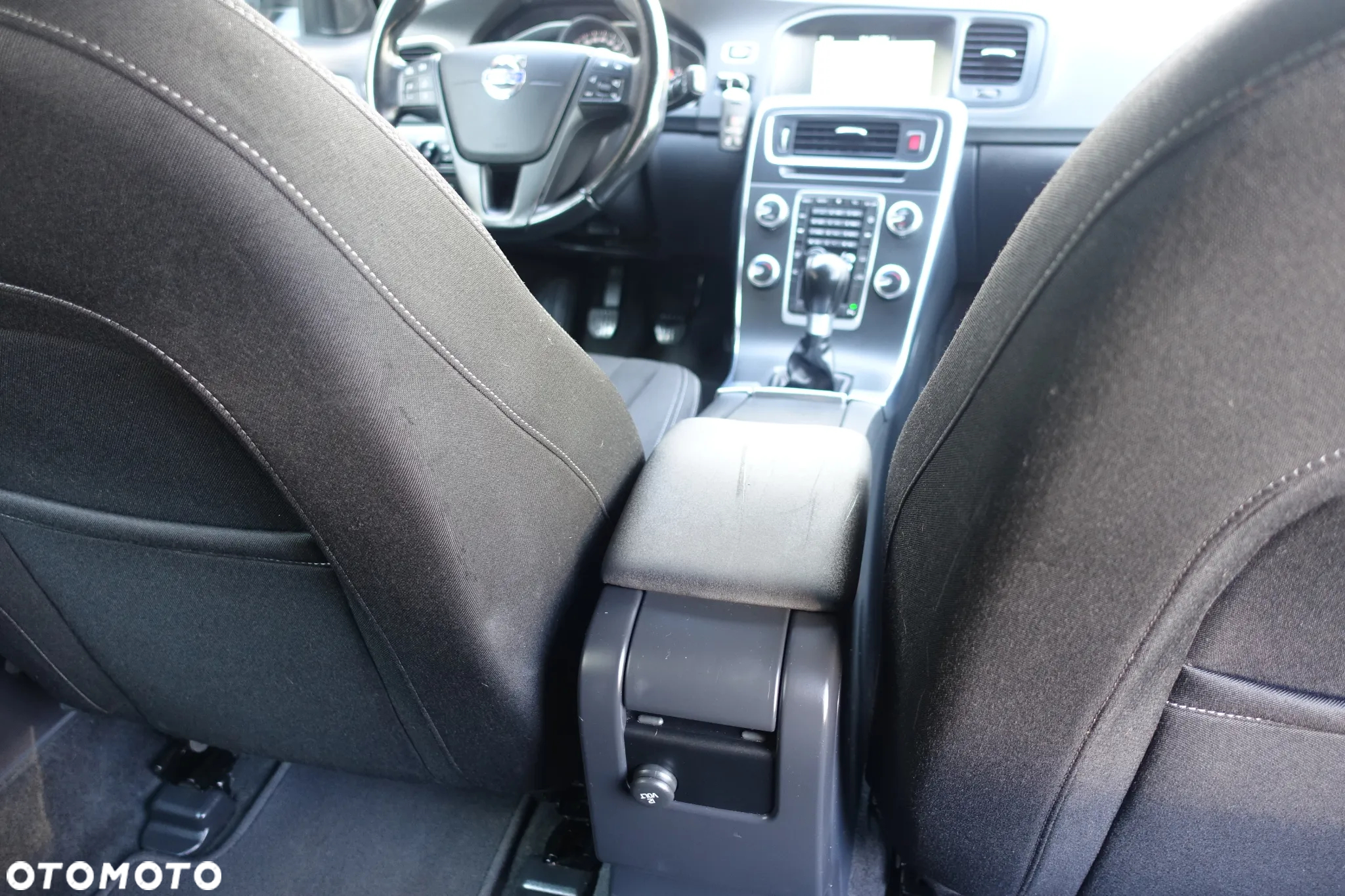 Volvo V60 D2 Edition - 14