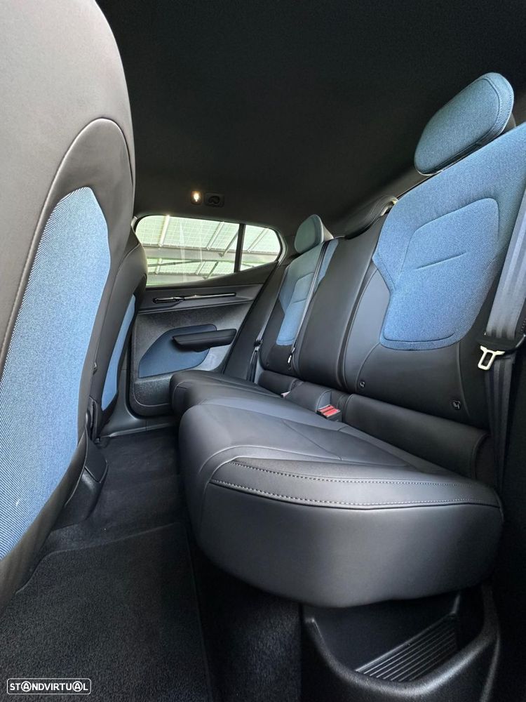 Volvo EX30 51 kWh Single Motor Core - 24