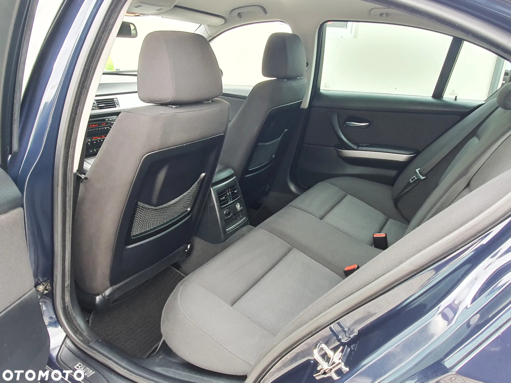 BMW Seria 3 320i - 14