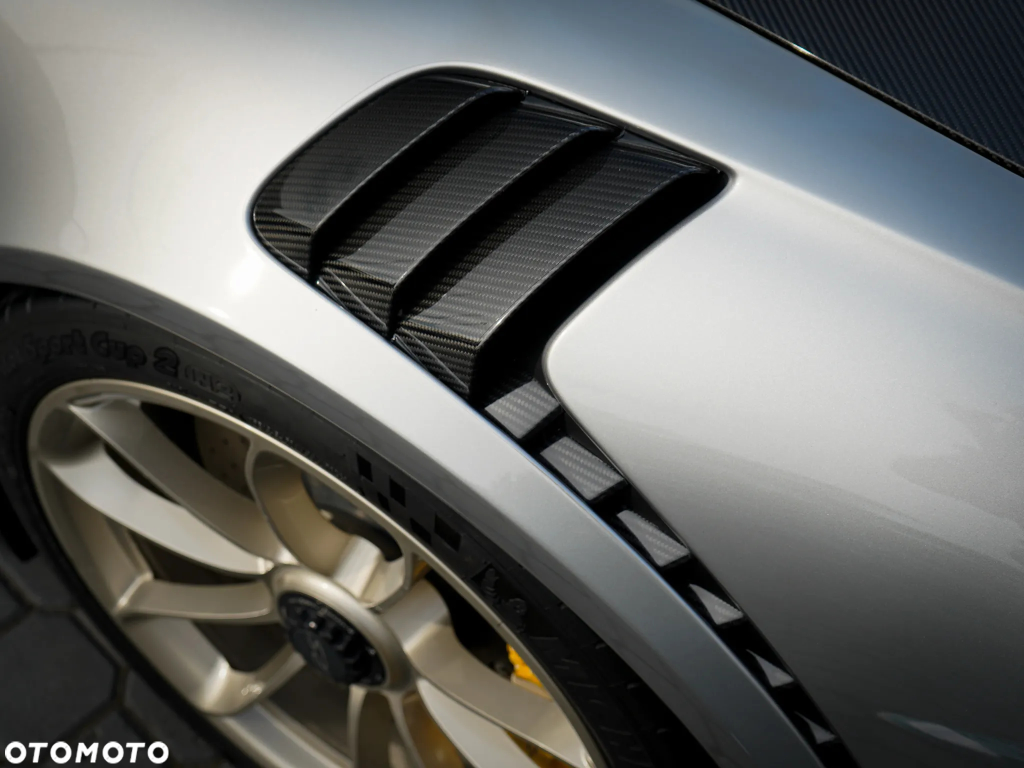 Porsche 911 GT2 RS - 10