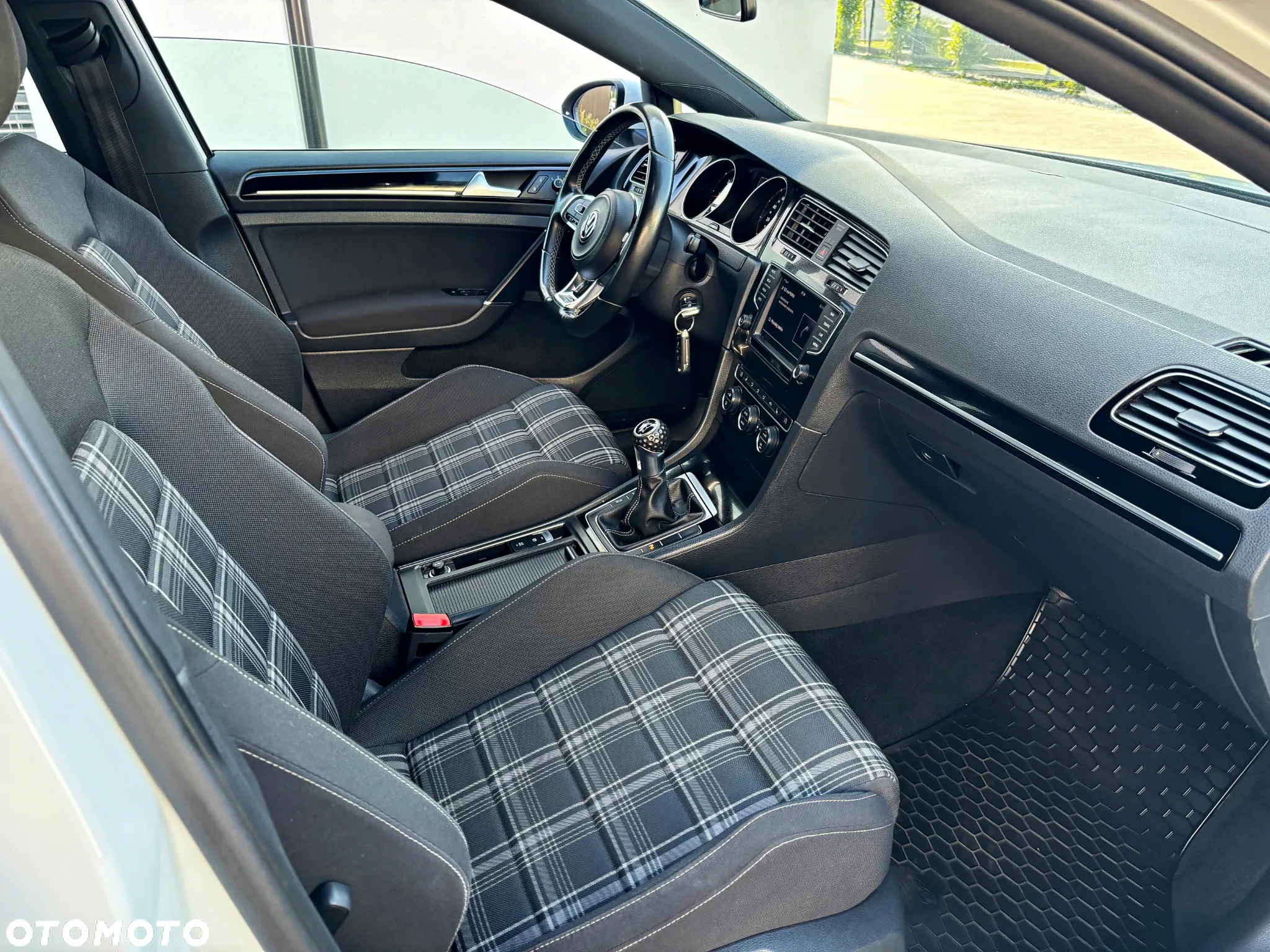 Volkswagen Golf VII 2.0 TDI BMT GTD - 6