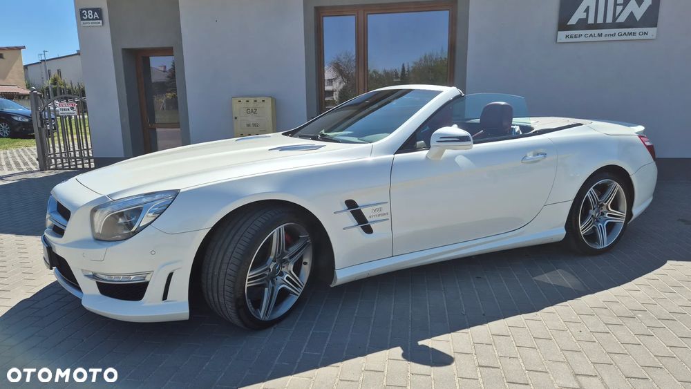 Mercedes-Benz SL 63 AMG - 13