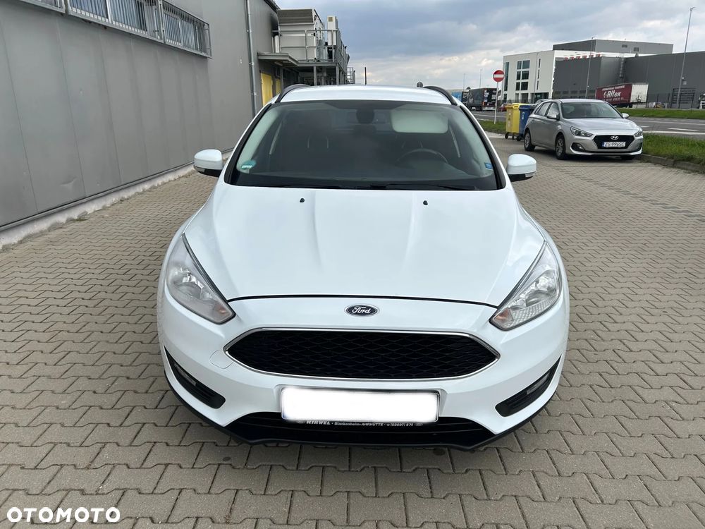 Ford Focus Turnier 1.5 TDCi DPF Start-Stopp-System Business - 6