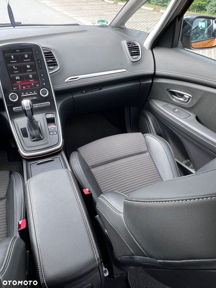 Renault Scenic - 17
