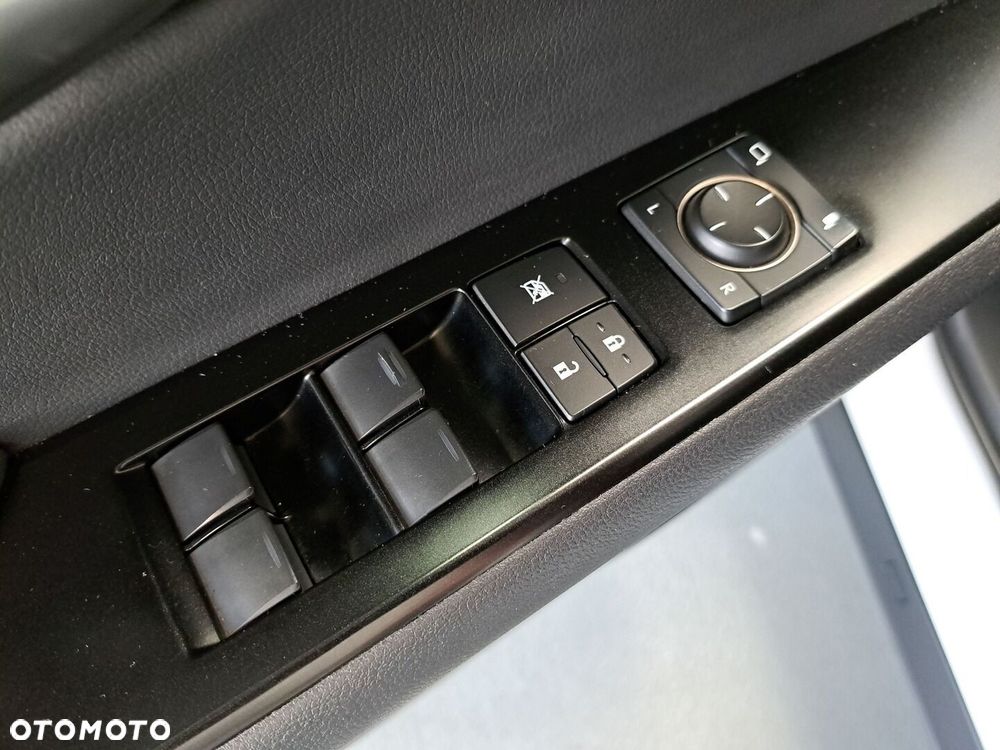 Lexus UX - 31