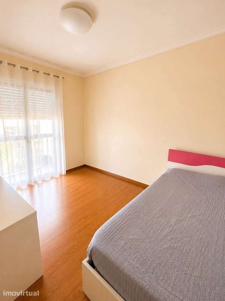 Apartamento T3 Rio Tinto com lugar de garagem e varanda - Grande imagem: 4/22