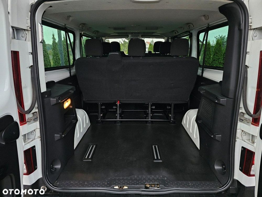 Renault Trafic - 26