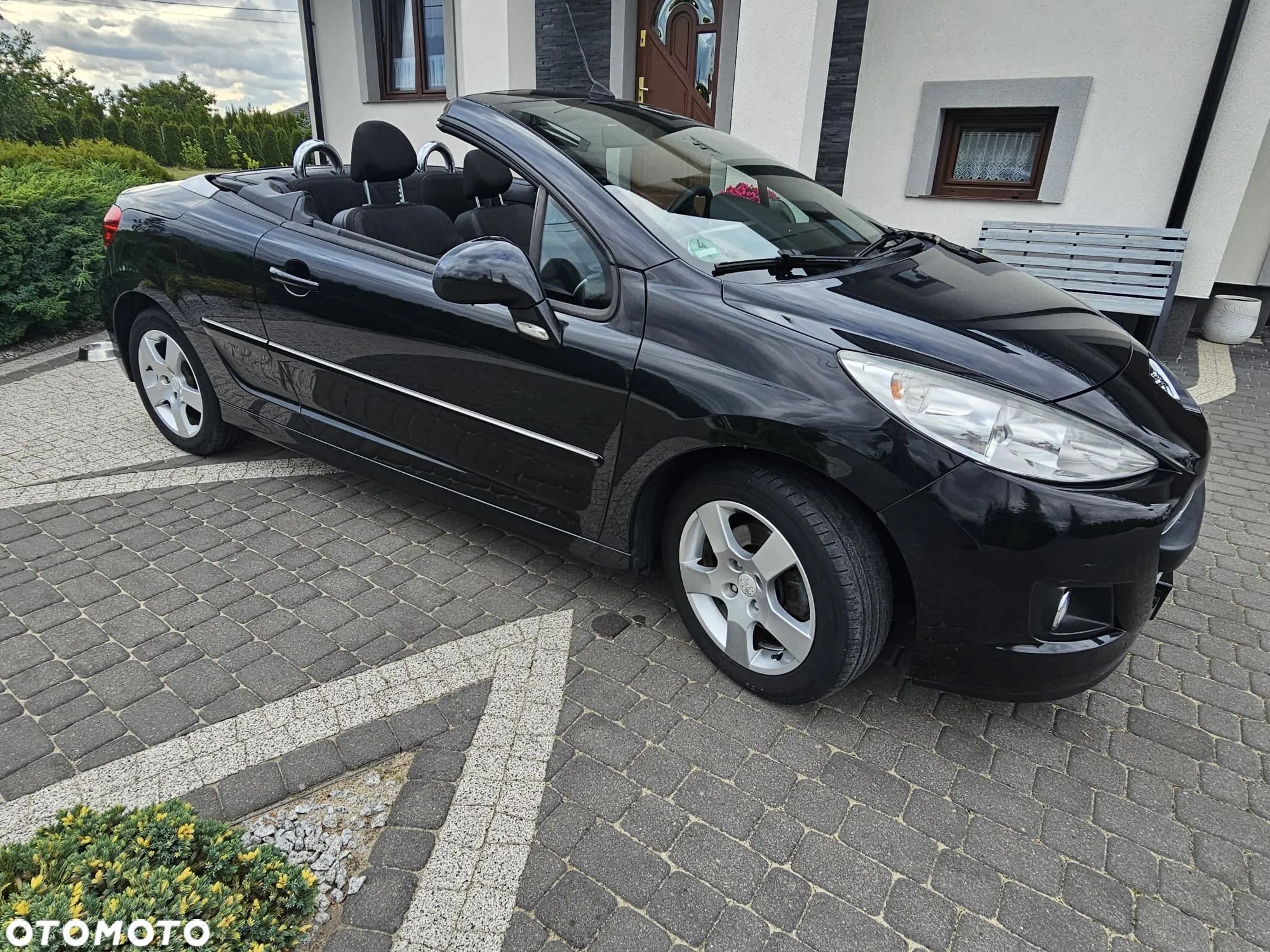 Peugeot 207 - 1