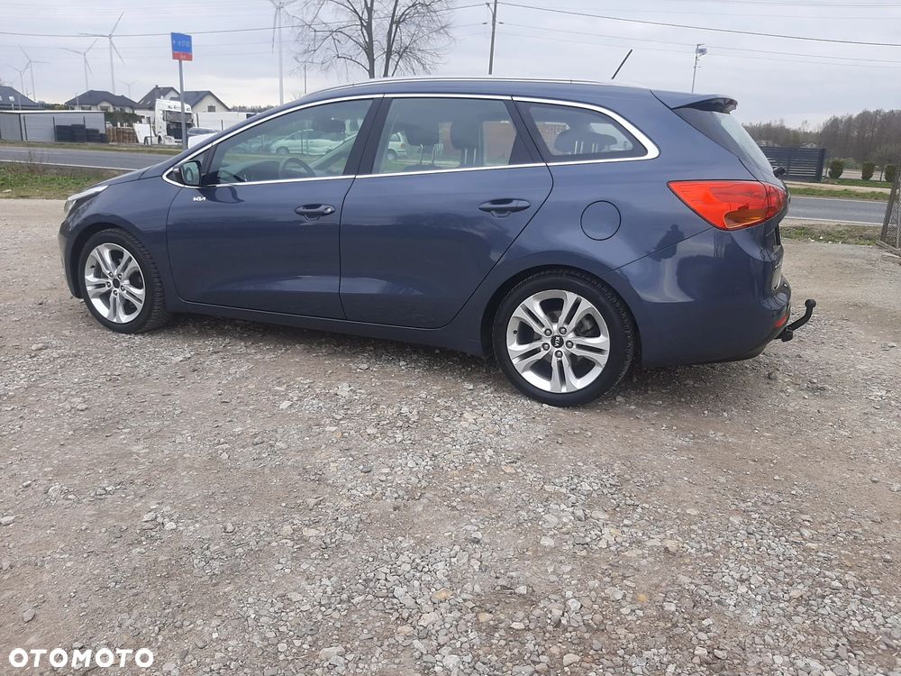 Kia Ceed 1.6 GDI ISG Platinum Edition - 8