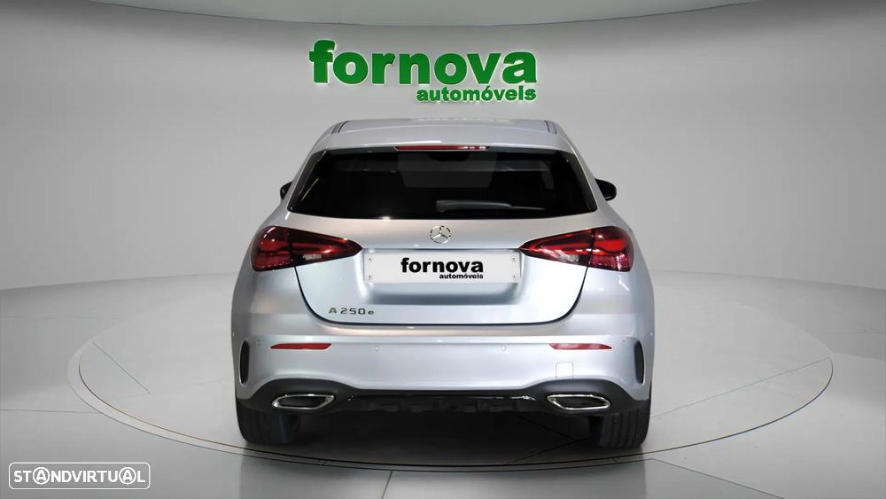 Mercedes-Benz A 250 e - 7