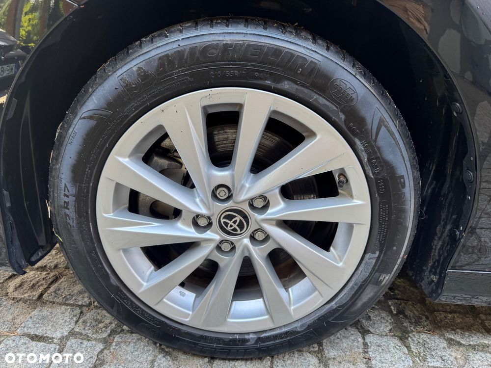 Toyota Camry 2.5 Hybrid Executive CVT - 25