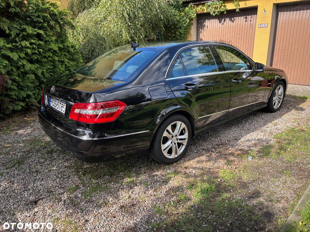 Mercedes-Benz Klasa E 250 CGI BlueEffICIENCY Avantgarde - 8