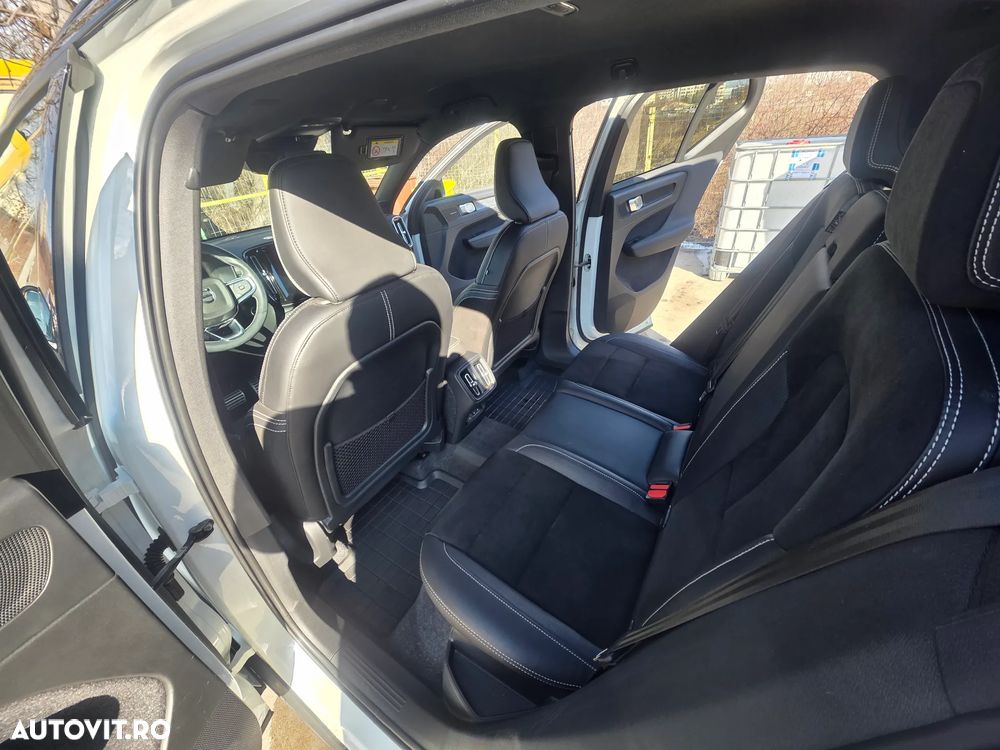 Volvo XC 40 B4 AT8 AWD Mild Hybrid Inscription - 10