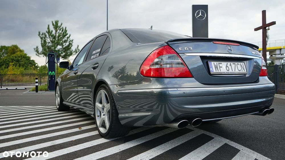 Mercedes-Benz Klasa E ver-63-amg-amg-speedshift-7g--mct - 6