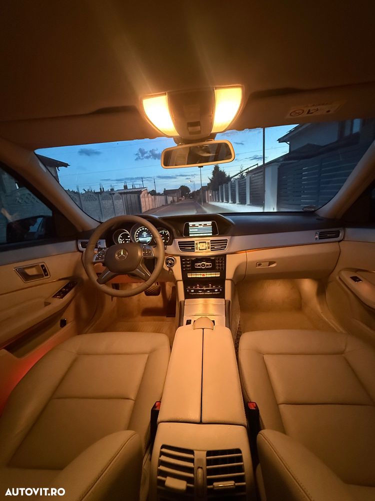 Mercedes-Benz E 200 BlueTEC 7G-TRONIC Elegance - 8