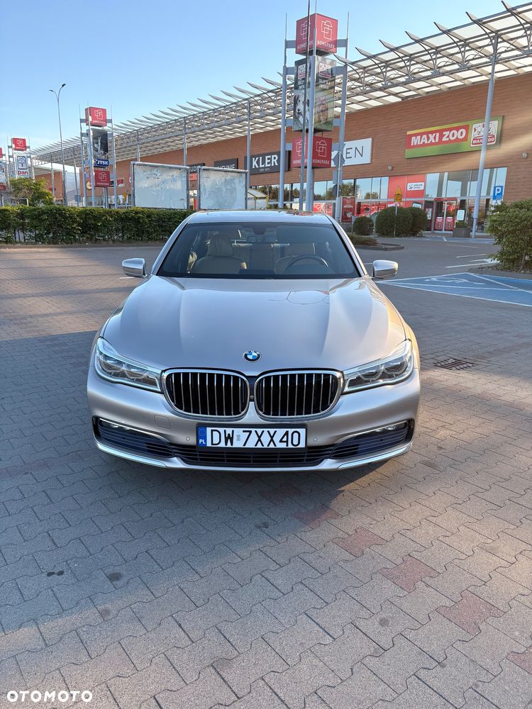 BMW Seria 7 740i - 2