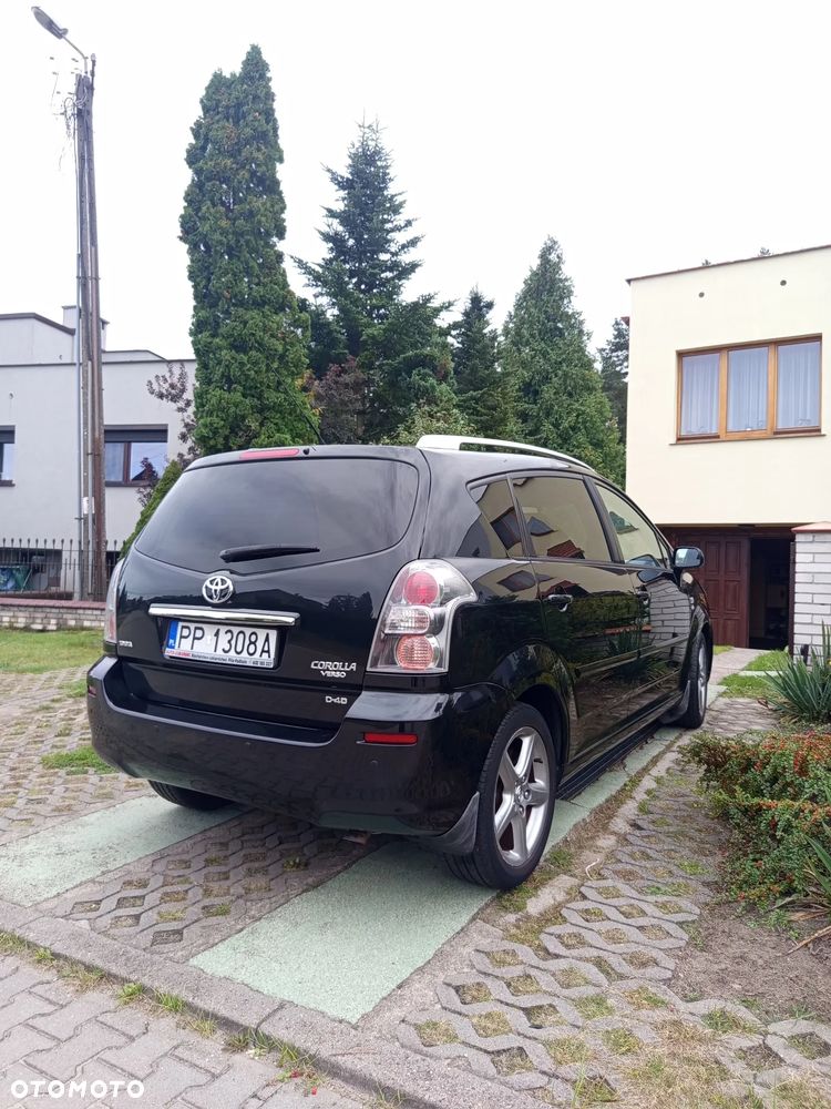 Toyota Corolla Verso 2.2 D-4D Prestige Sport - 3