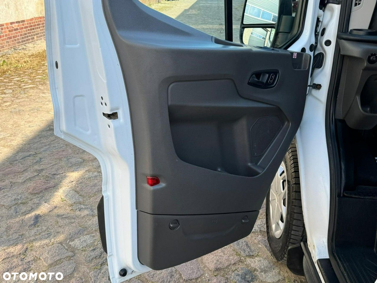 Ford Transit - 32
