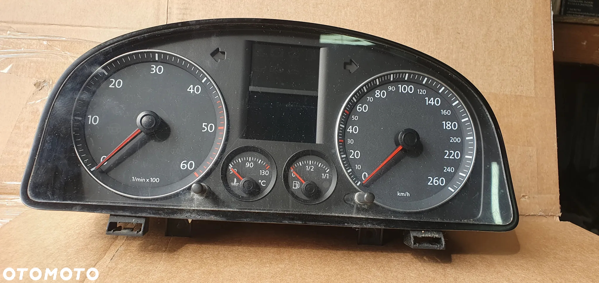 Licznik zegary oryginał VW Touran 1.9 TDI 1T0920860G - 4