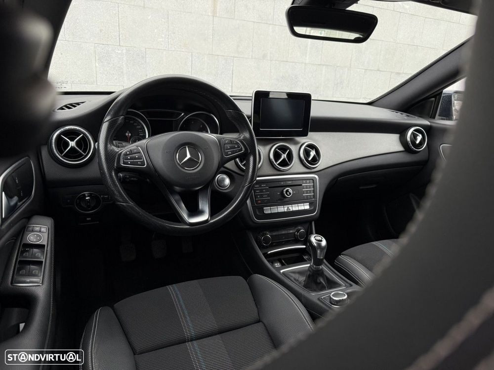 Mercedes-Benz CLA 180 d Shooting Brake Urban - 7