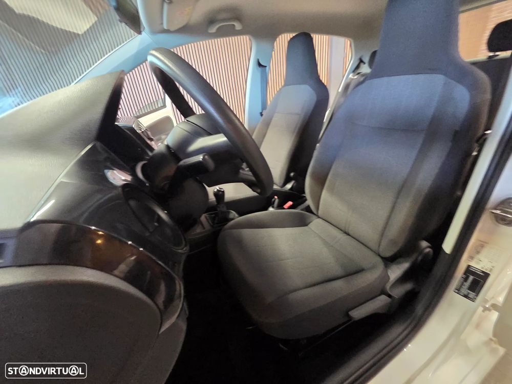 VW Up! 1.0 BlueMotion Move - 27