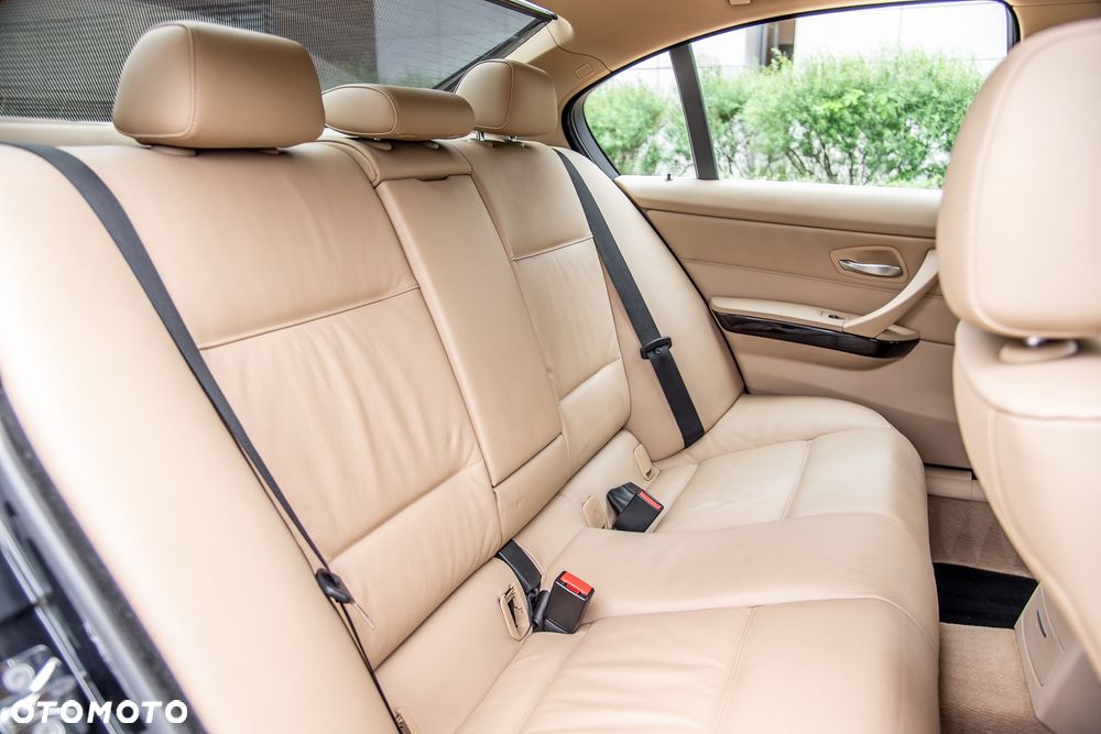 BMW Seria 3 - 16