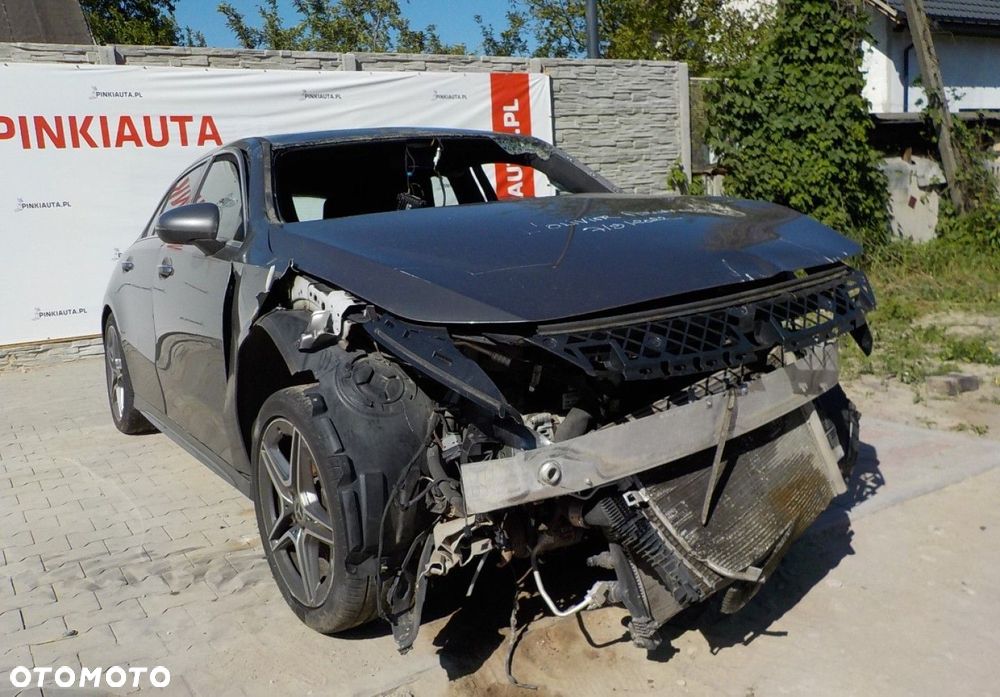 Mercedes-Benz Klasa A 200 AMG Line 7G-DCT - 2