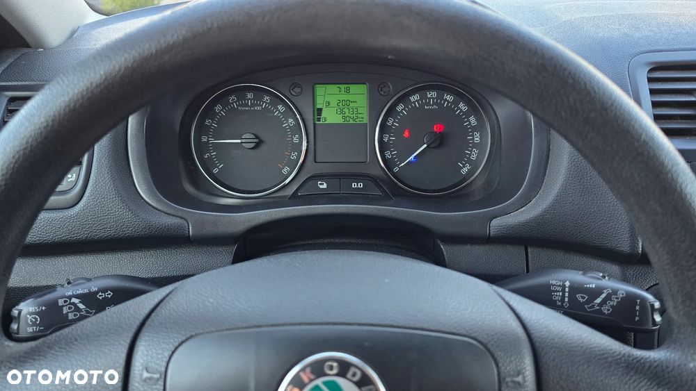 Skoda Fabia - 10