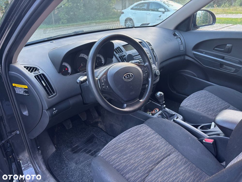 Kia Ceed 1.4 Comfort + - 11