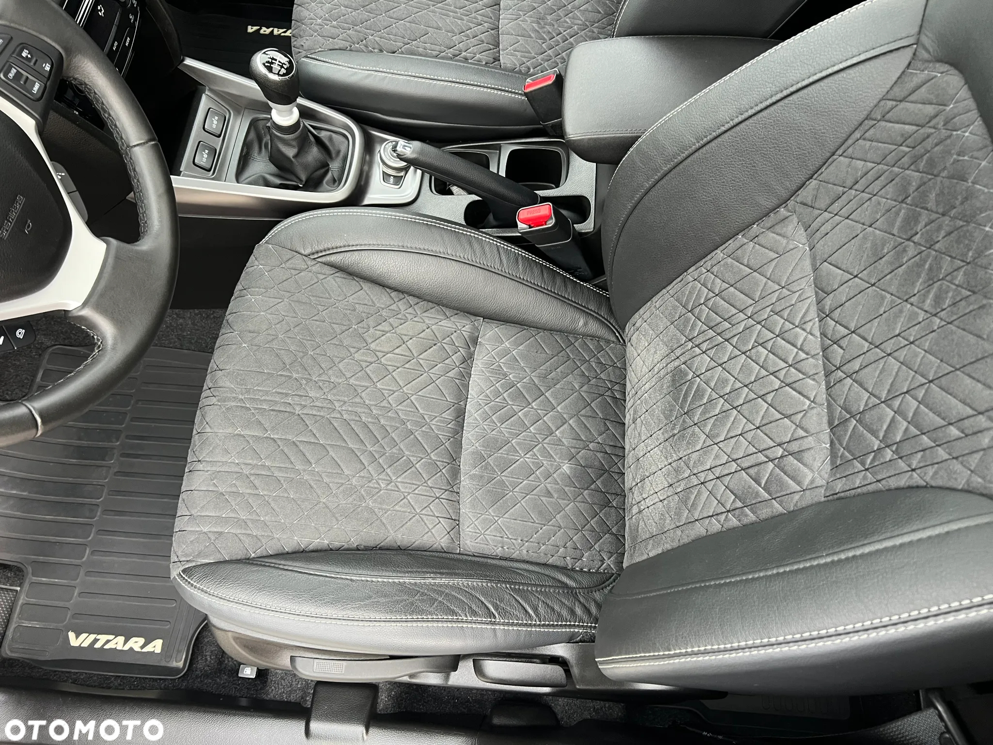 Suzuki Vitara 1.4 Boosterjet Allgrip Comfort+ - 27