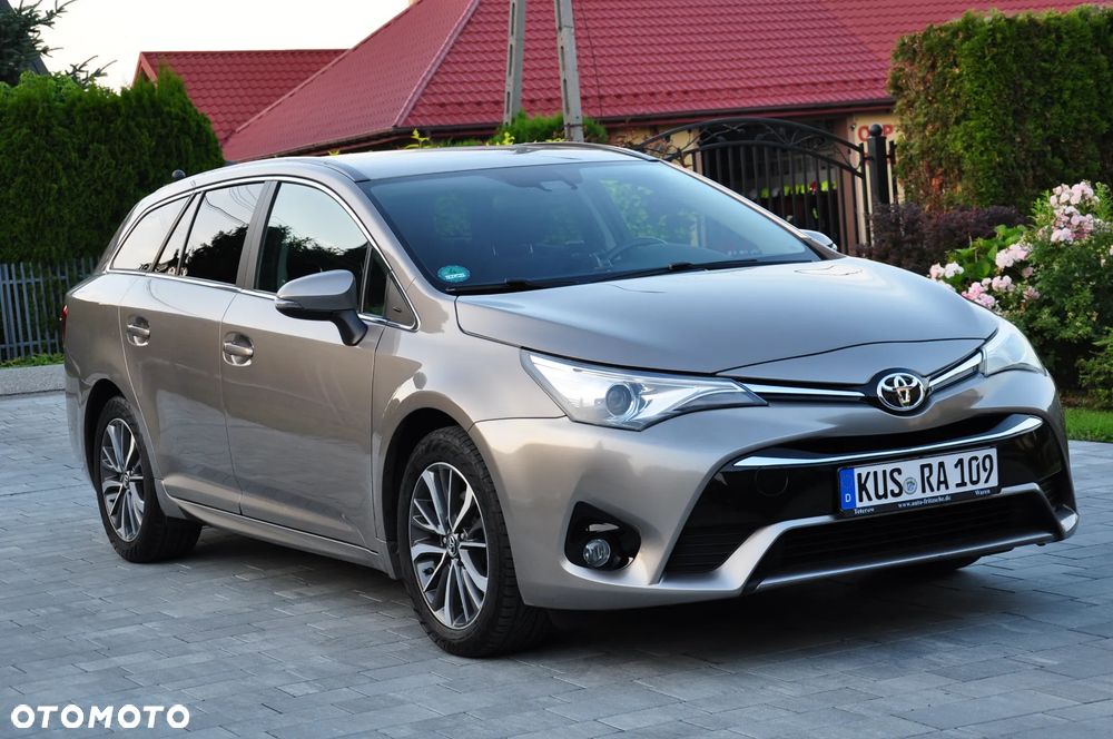Toyota Avensis Touring Sports 1.8 Edition S+ - 6