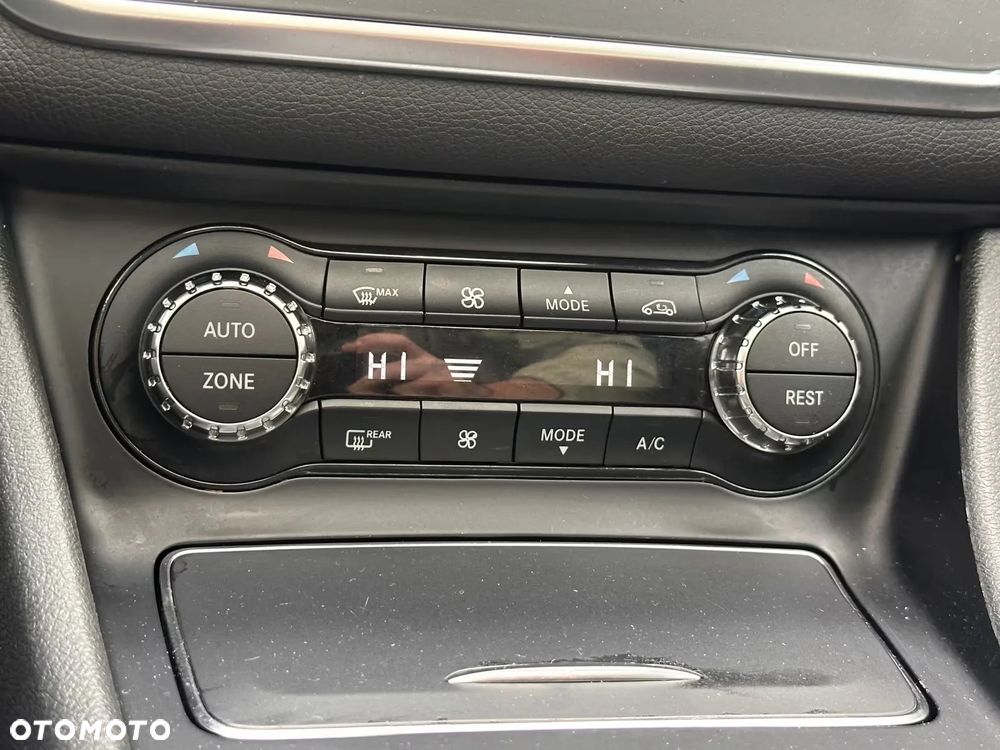 Mercedes-Benz CLA - 16