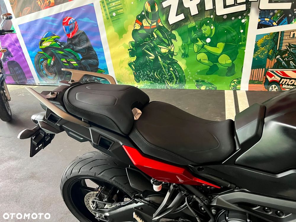 Yamaha MT - 11