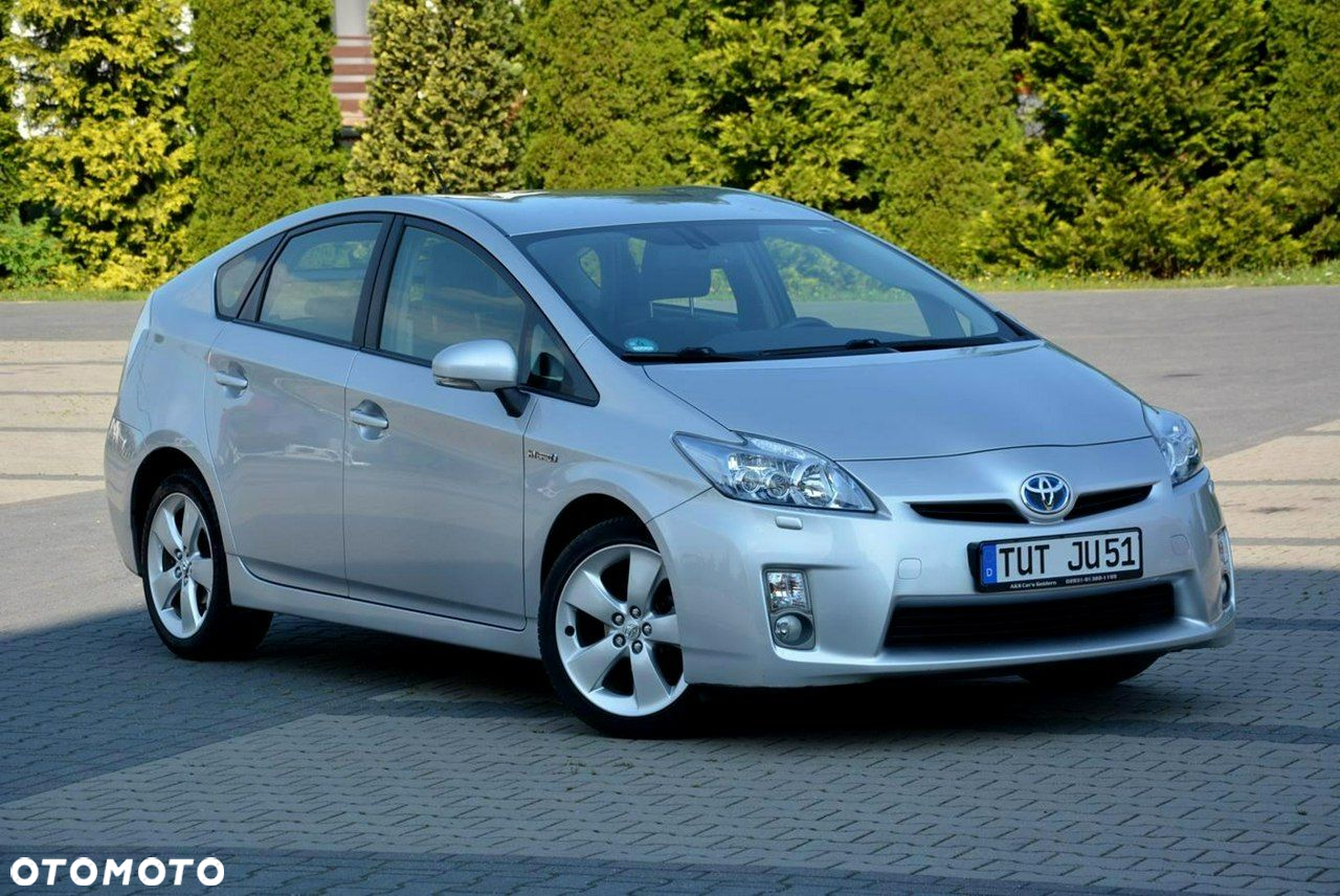 Toyota Prius 1.8 HSD Sol - 10