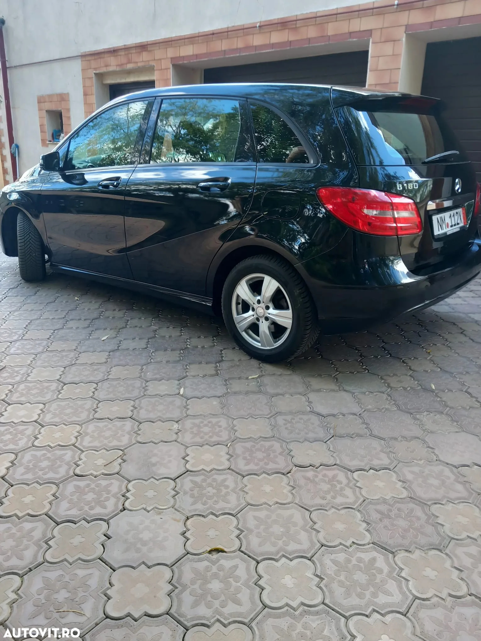 Mercedes-Benz B 180 BlueEFFICIENCY - 16