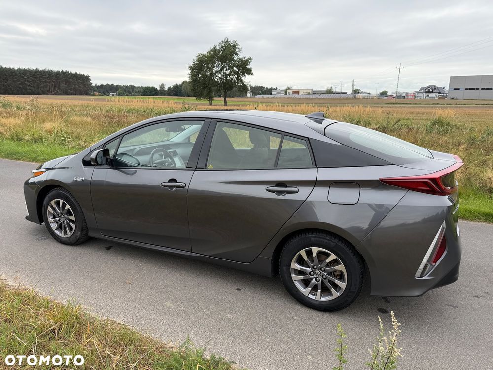 Toyota Prius Hybrid Executive - 10