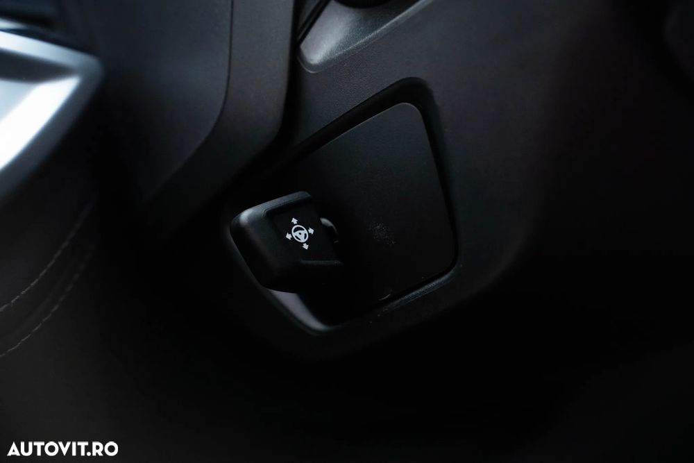 BMW X7 M60i xDrive AT MHEV - 32