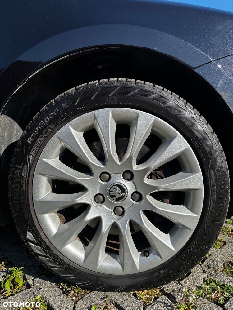 Skoda Superb Combi 2.0 TDI DSG Active - 7