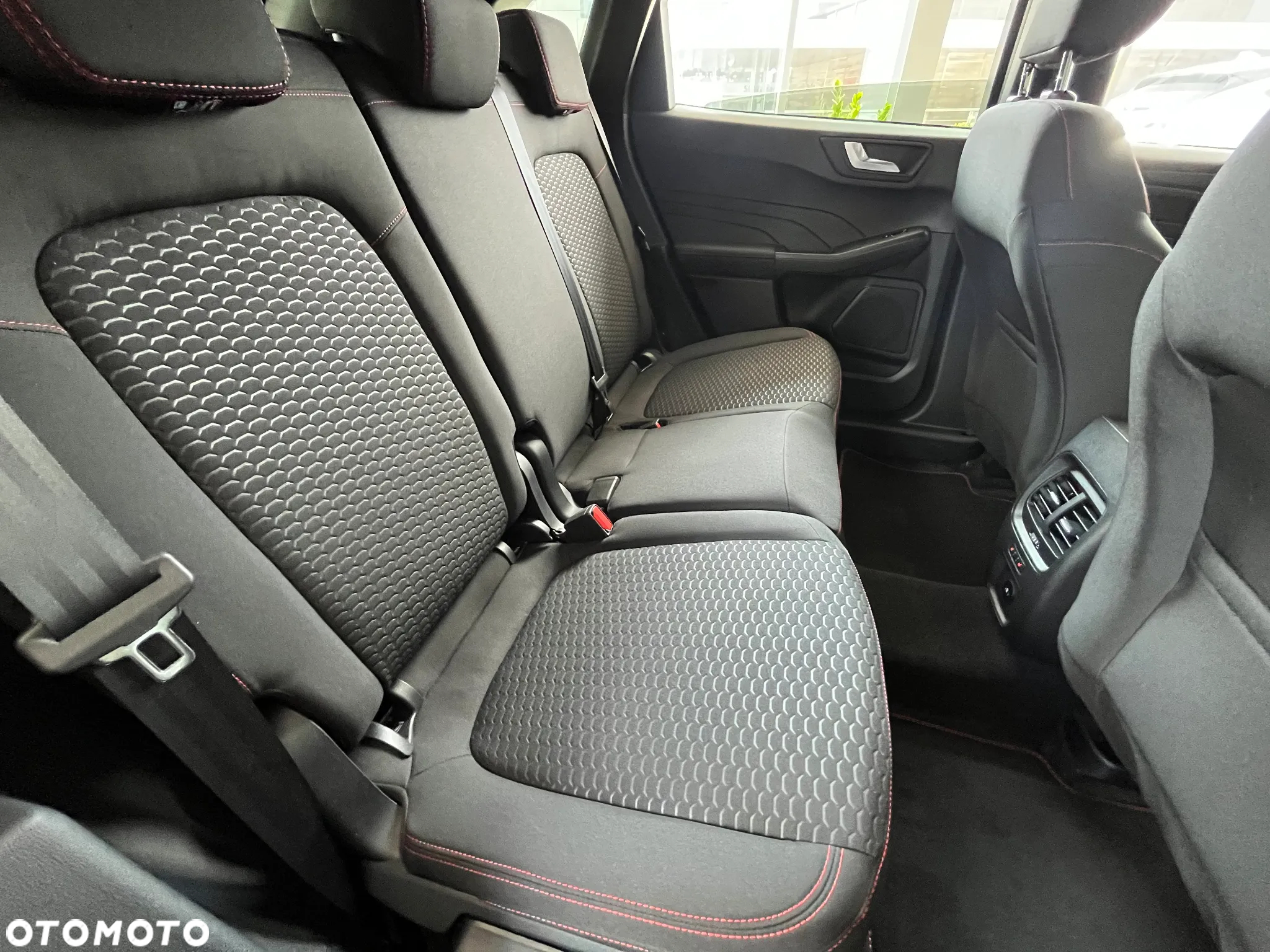 Ford Kuga - 16