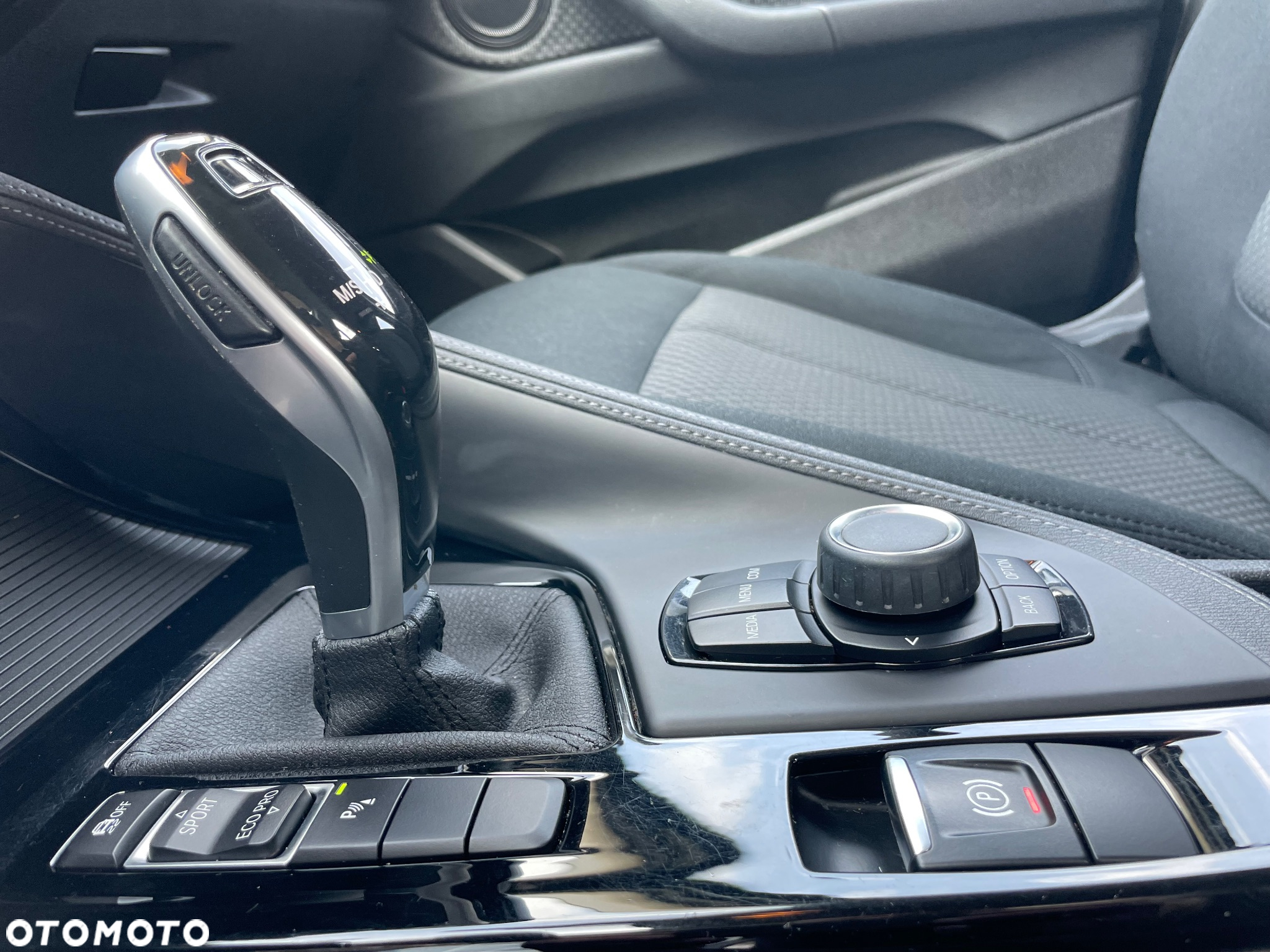 BMW X2 sDrive18i - 29