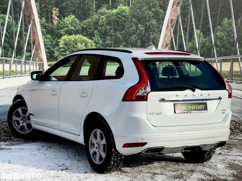 Volvo XC 60 D4 AWD Geartronic Summum - 2