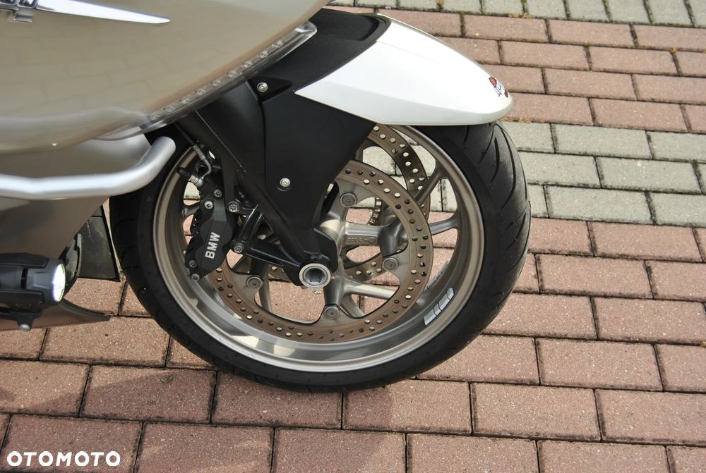 BMW K - 8