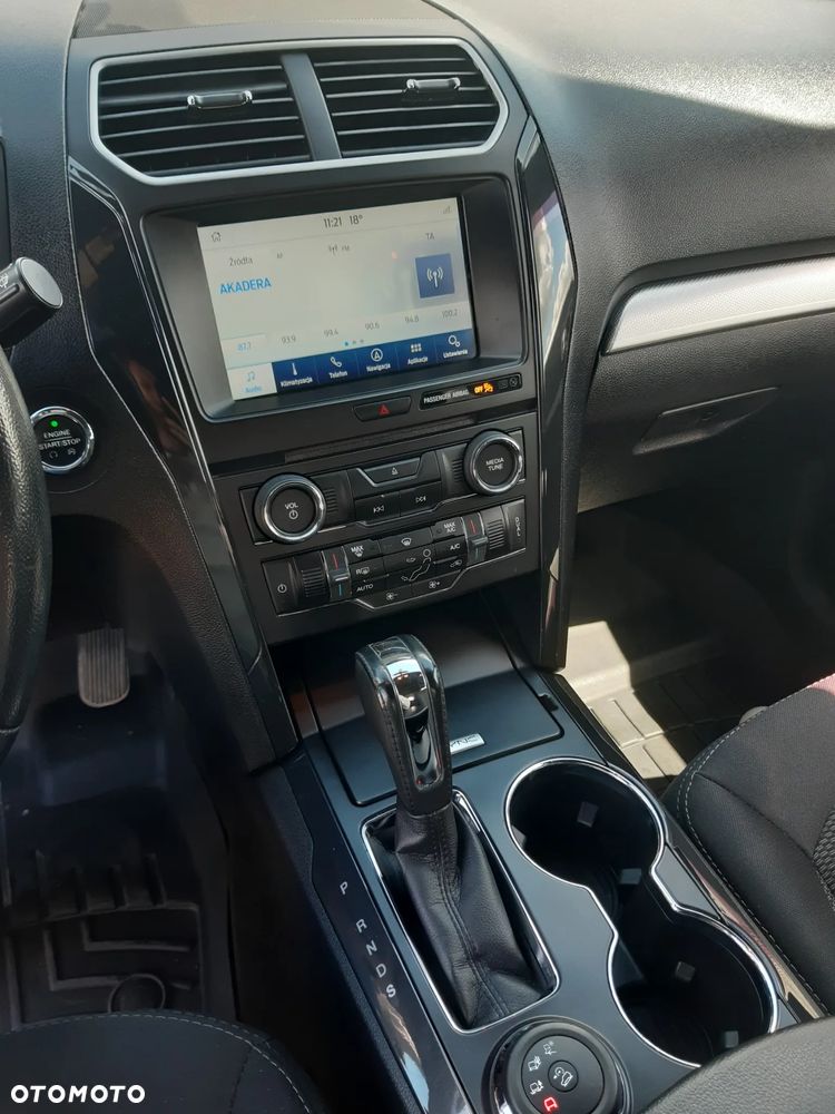 Ford Explorer - 29