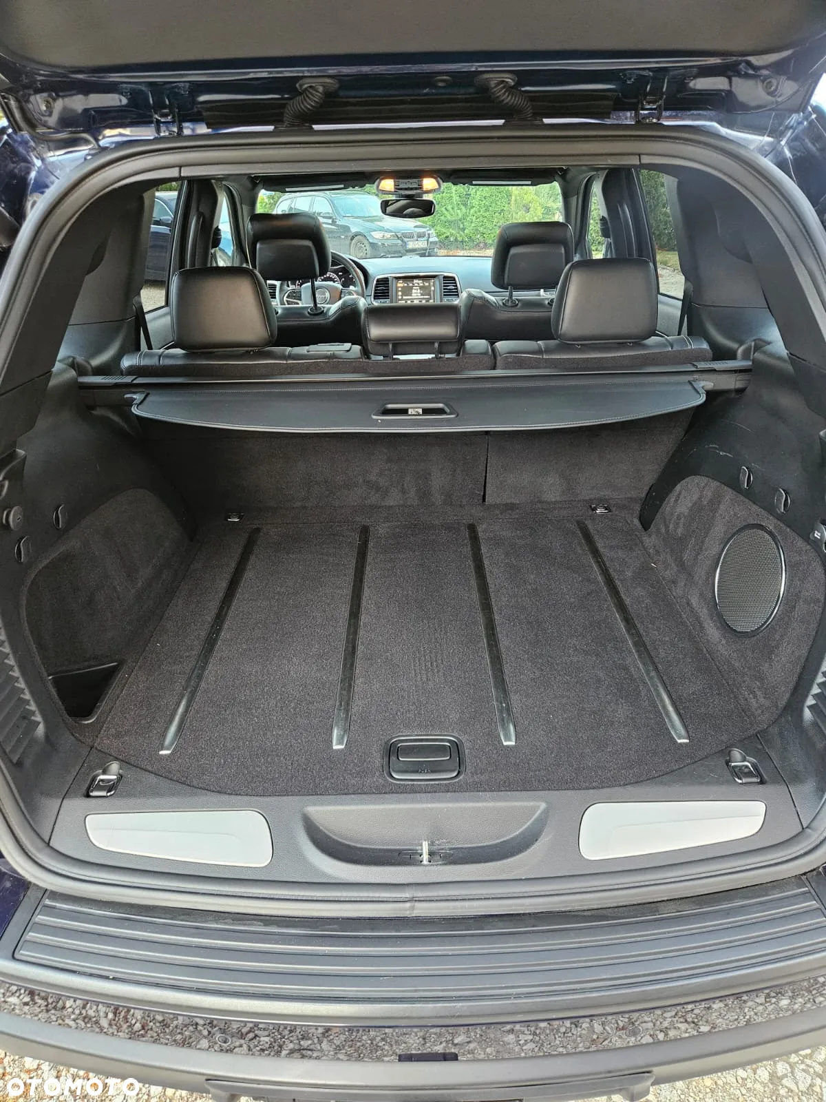 Jeep Grand Cherokee - 29