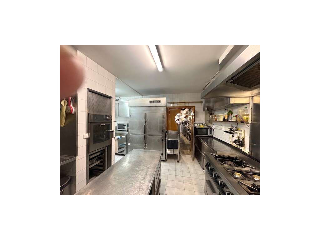 Restaurante em pleno funcionamento para Trespasse - Centro de Viana... - Grande imagem: 3/19