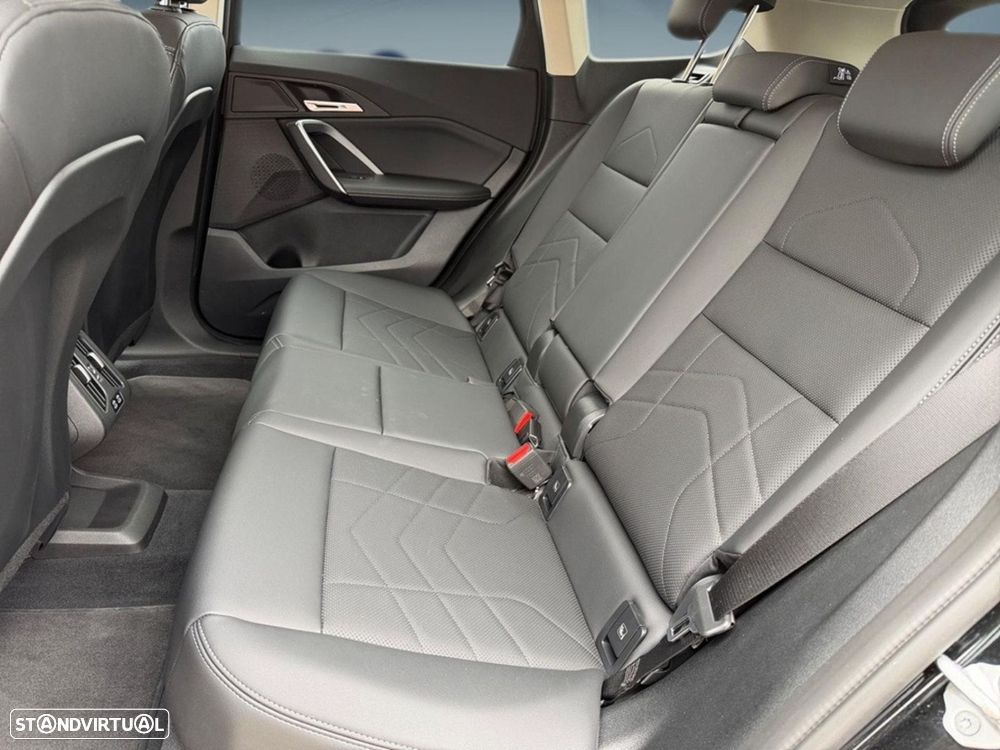 BMW iX1 eDrive20 xLine - 13